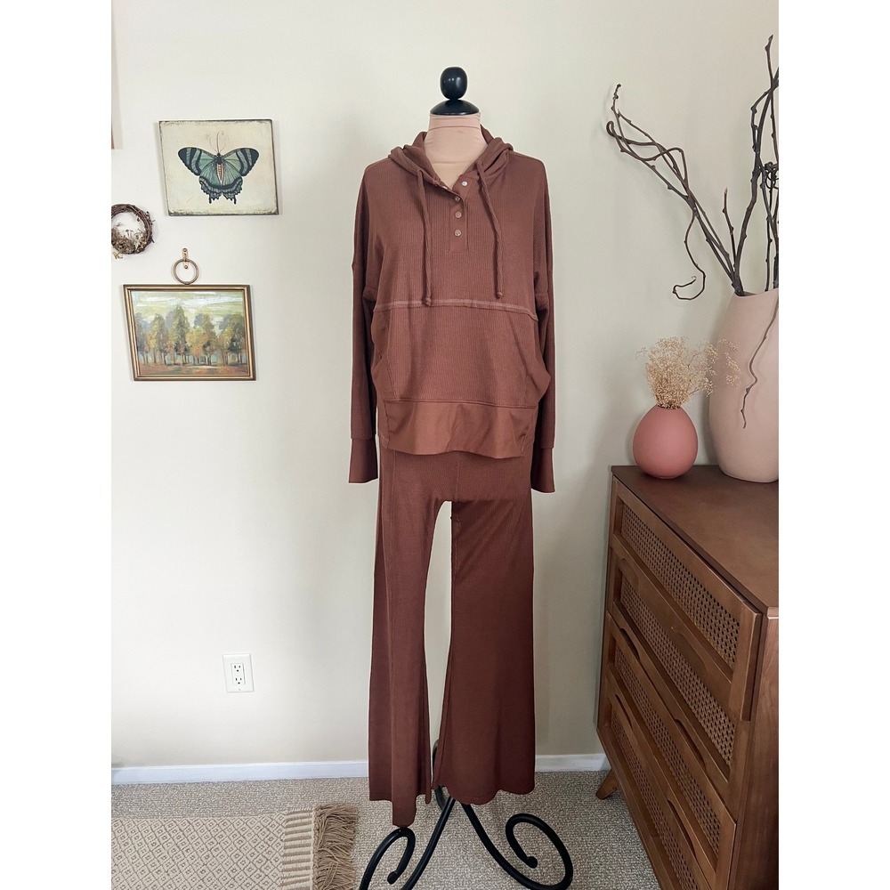 Body &‎ Sol Brown Waffle Knit Matching Set